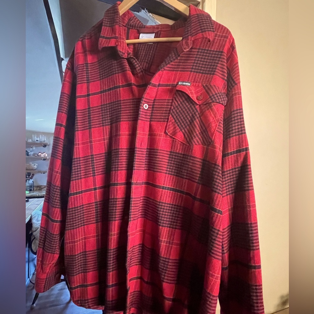 Men’s red plaid flannel